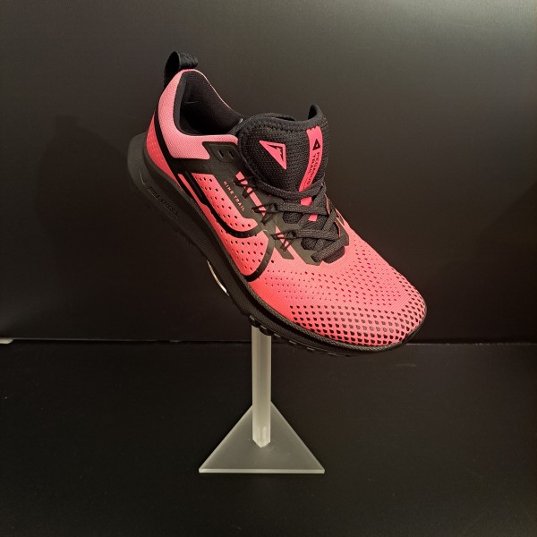 FROSTED SHOE RISER 3
